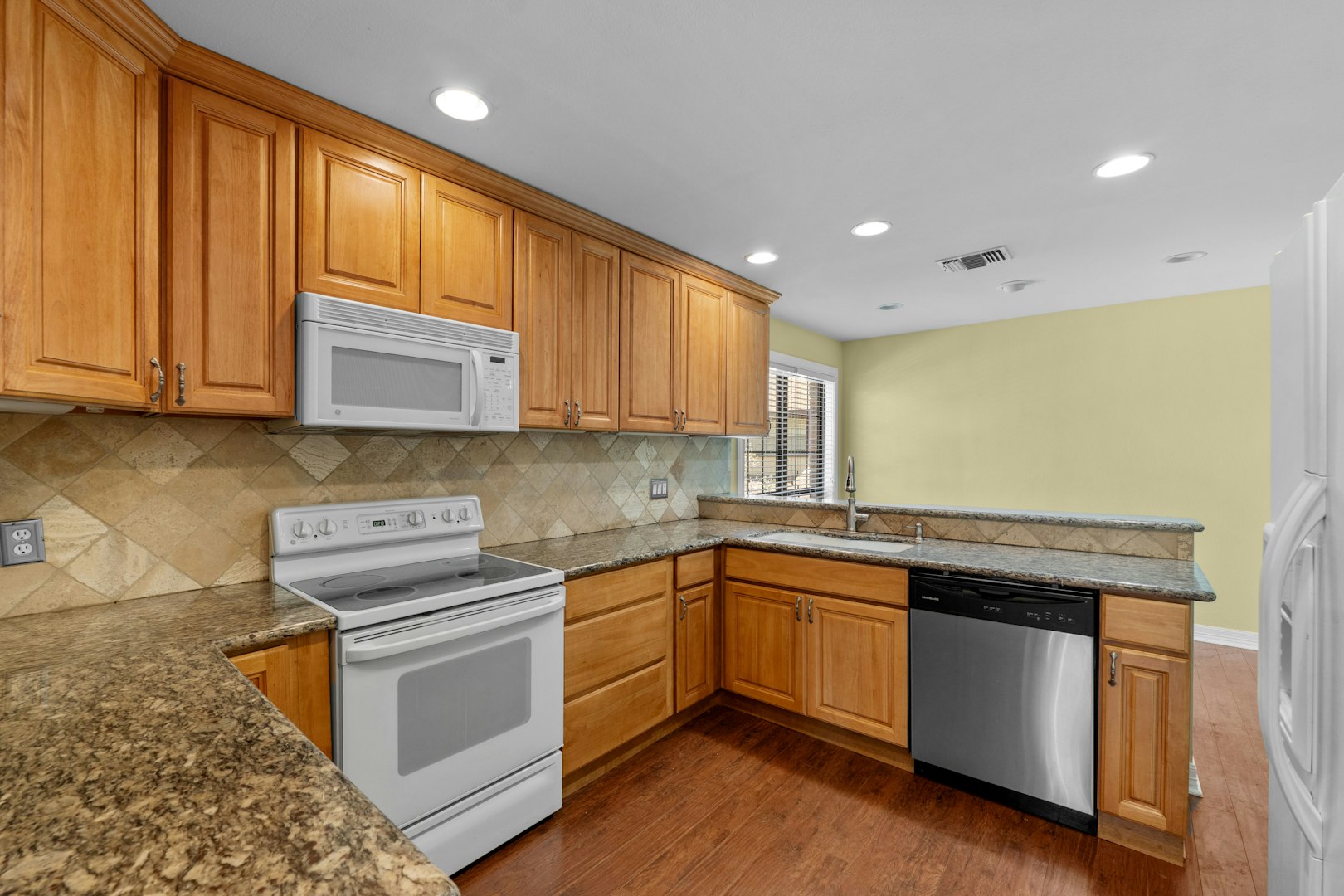 3605 Hidden Drive F4 San Antonio TX 78217