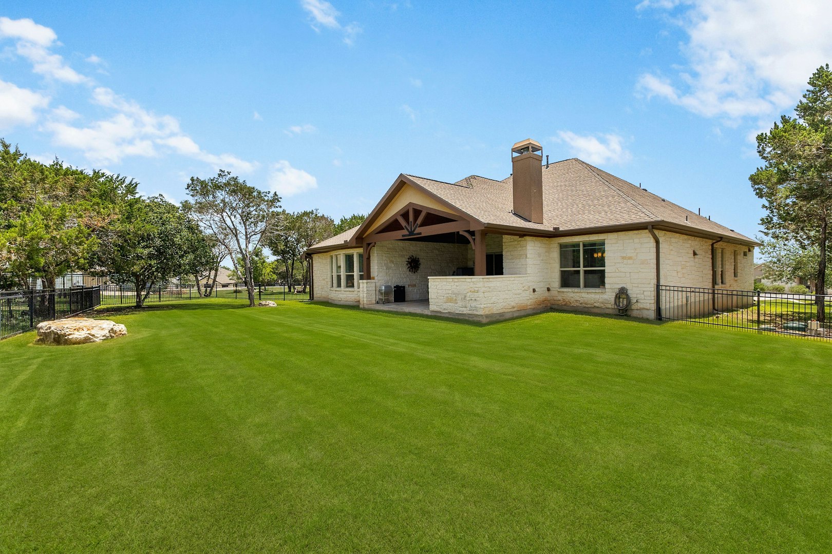 814 Haven Point Loop New Braunfels TX 78132