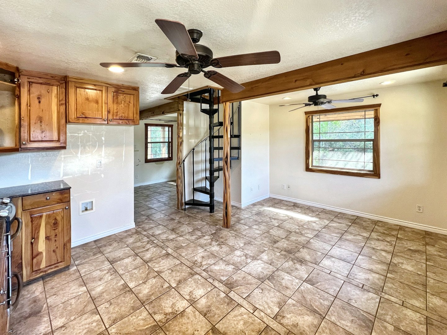 2090 East Us Highway 90 Seguin TX 78155