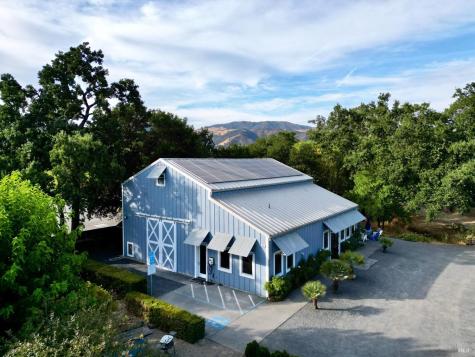 5566 Highway 128 Geyserville CA 95441
