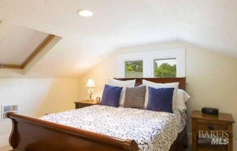 5566 Highway 128 Geyserville CA 95441