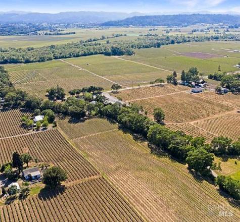 5566 Highway 128 Geyserville CA 95441