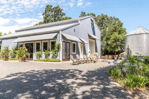 5566 Highway 128 Geyserville CA 95441