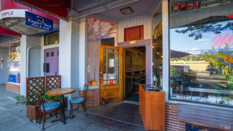 113 N Cloverdale Boulevard Cloverdale CA 95425