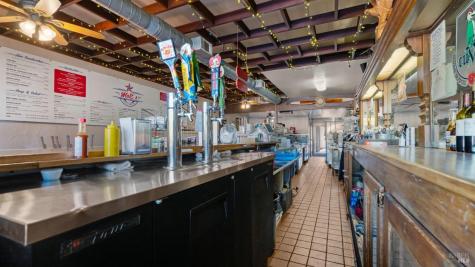113 N Cloverdale Boulevard Cloverdale CA 95425