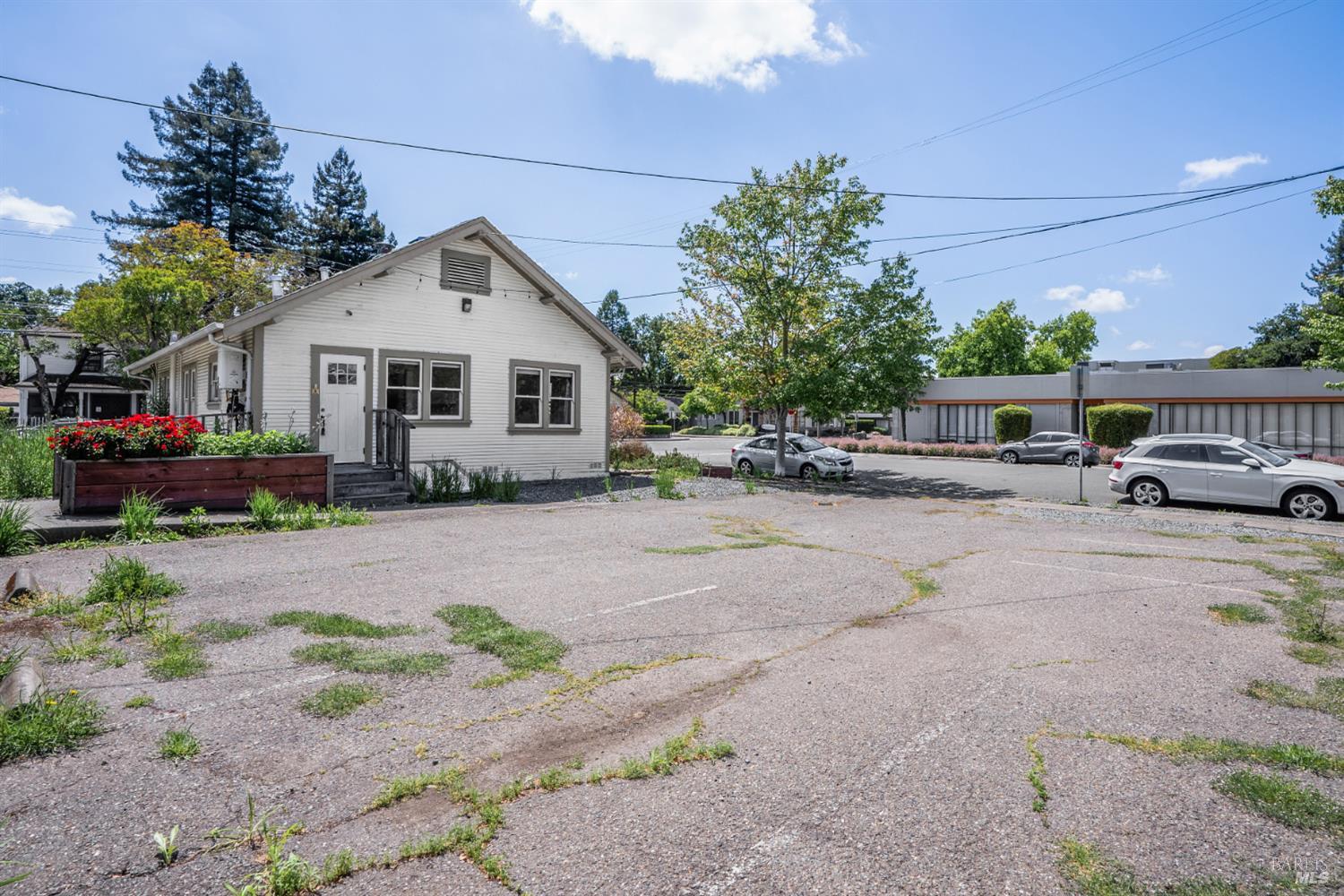 1203 College Avenue Santa Rosa CA 95404