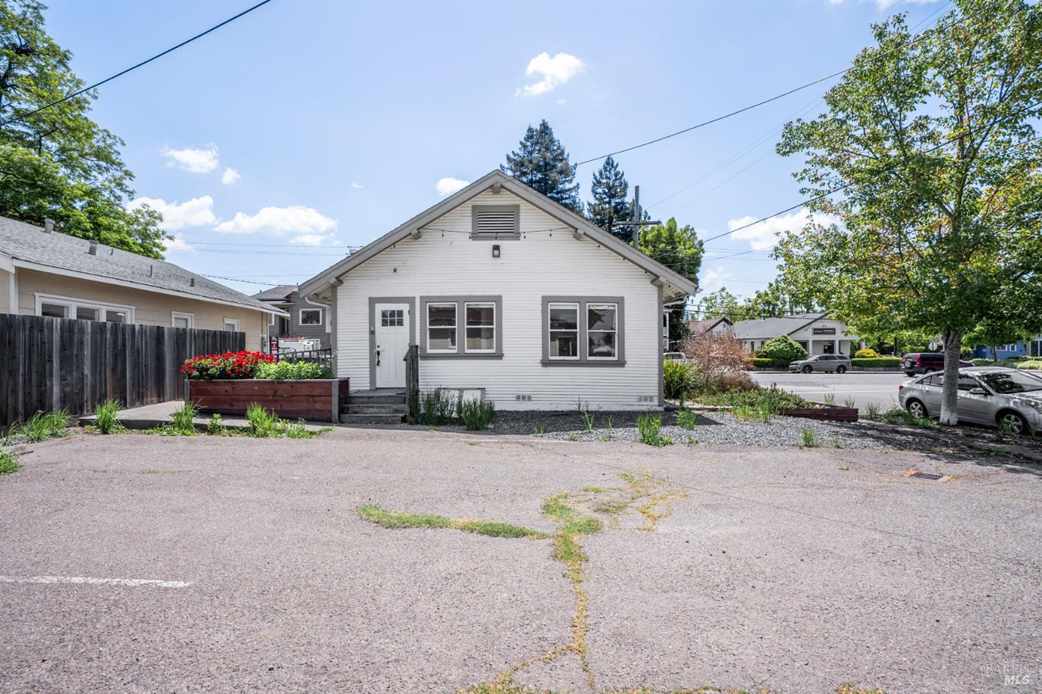 1203 College Avenue Santa Rosa CA 95404