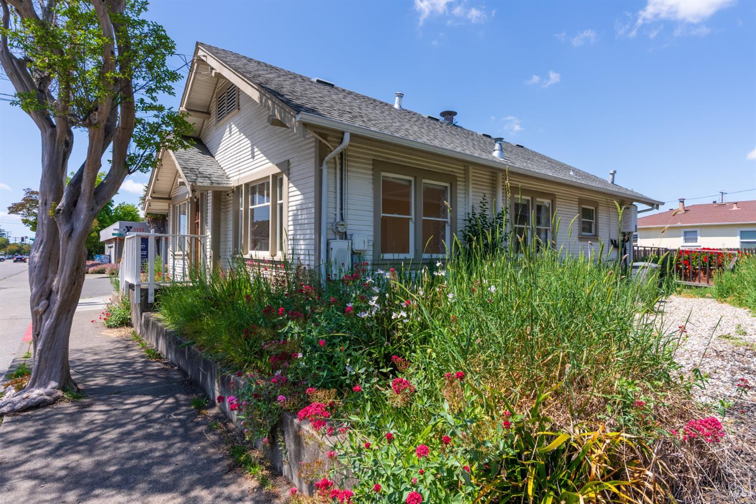 1203 College Avenue Santa Rosa CA 95404