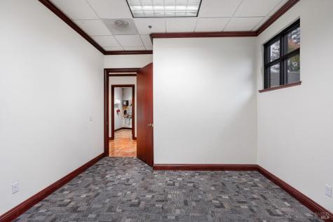 810 Denbeste Court Windsor CA 95492