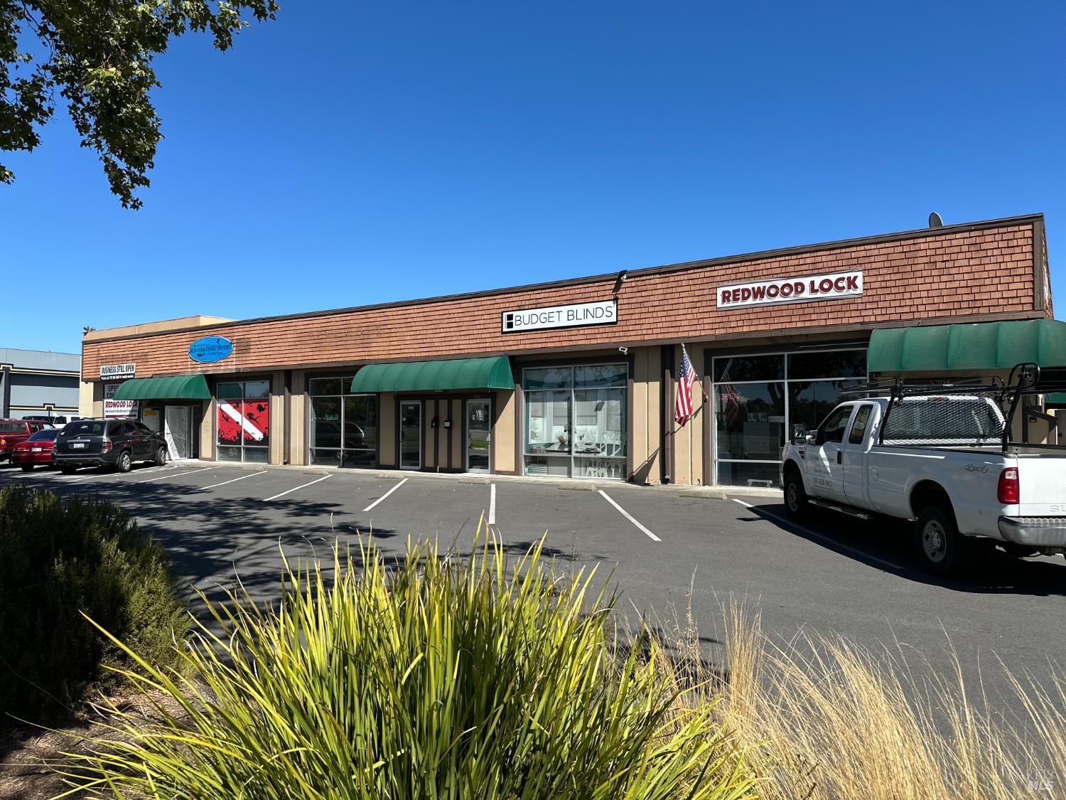 5700-5708 Commerce Boulevard Rohnert Park CA 94928