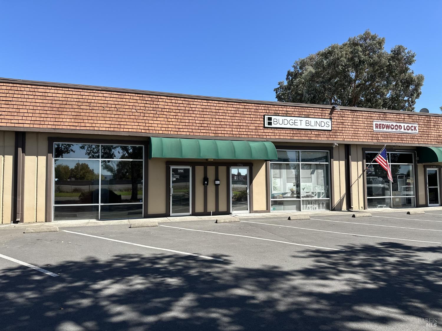 5700-5708 Commerce Boulevard Rohnert Park CA 94928