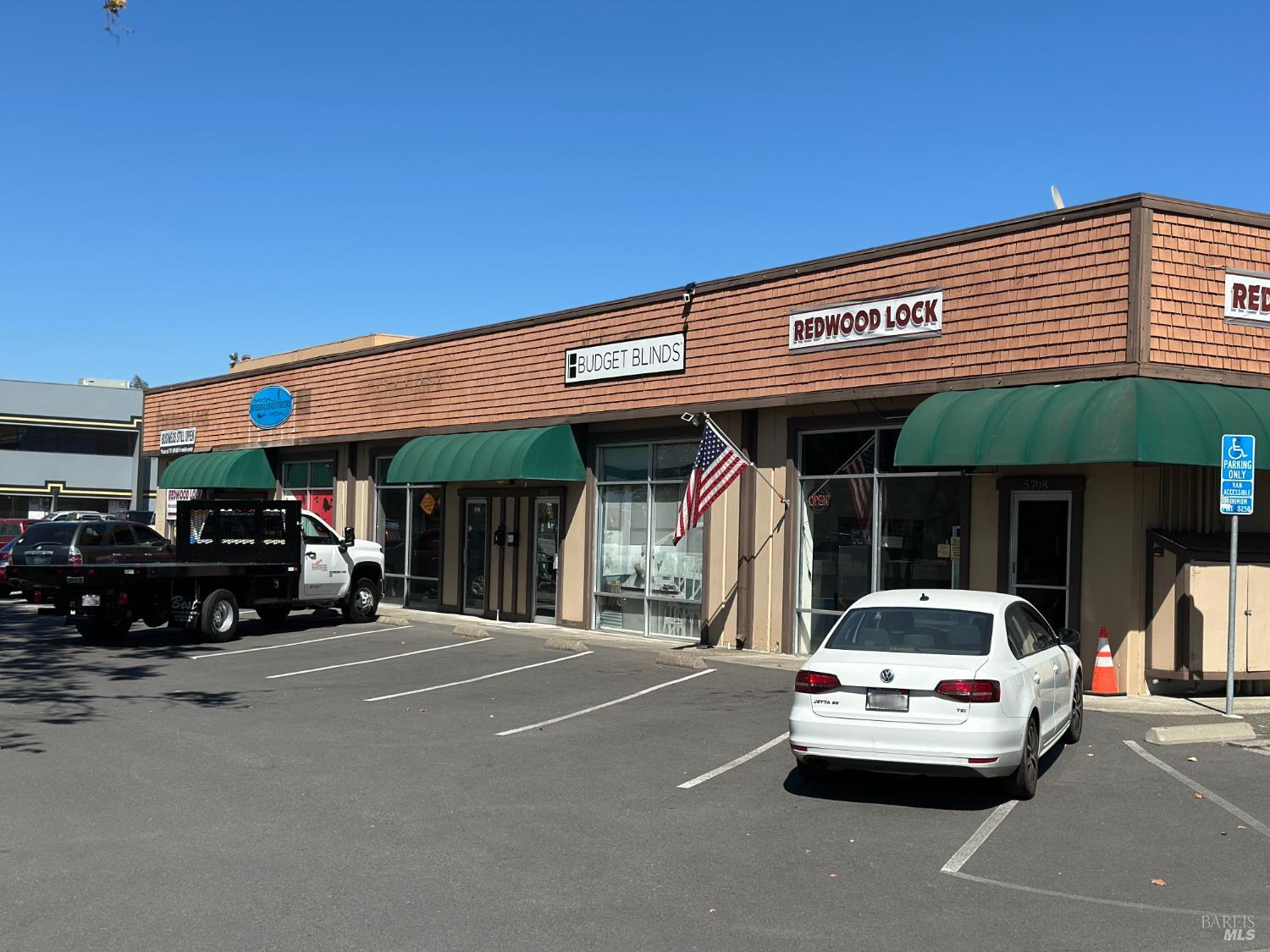 5700-5708 Commerce Boulevard Rohnert Park CA 94928