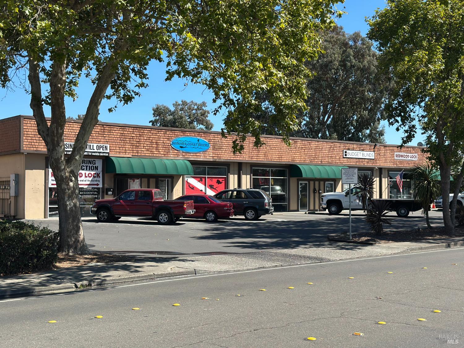 5700-5708 Commerce Boulevard Rohnert Park CA 94928