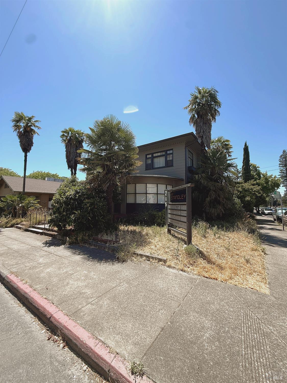 215 W Standley Street Ukiah CA 95482