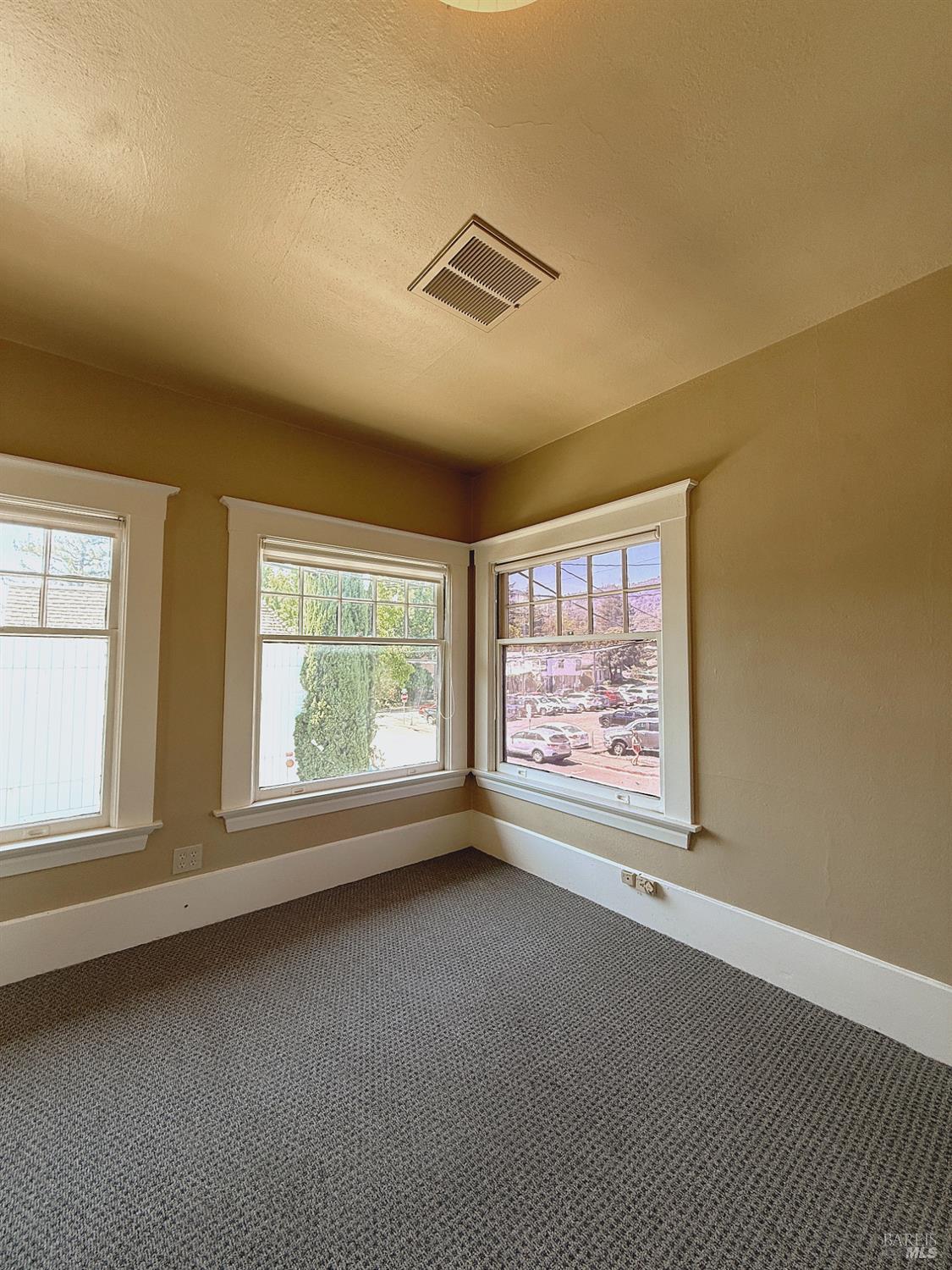 215 W Standley Street Ukiah CA 95482