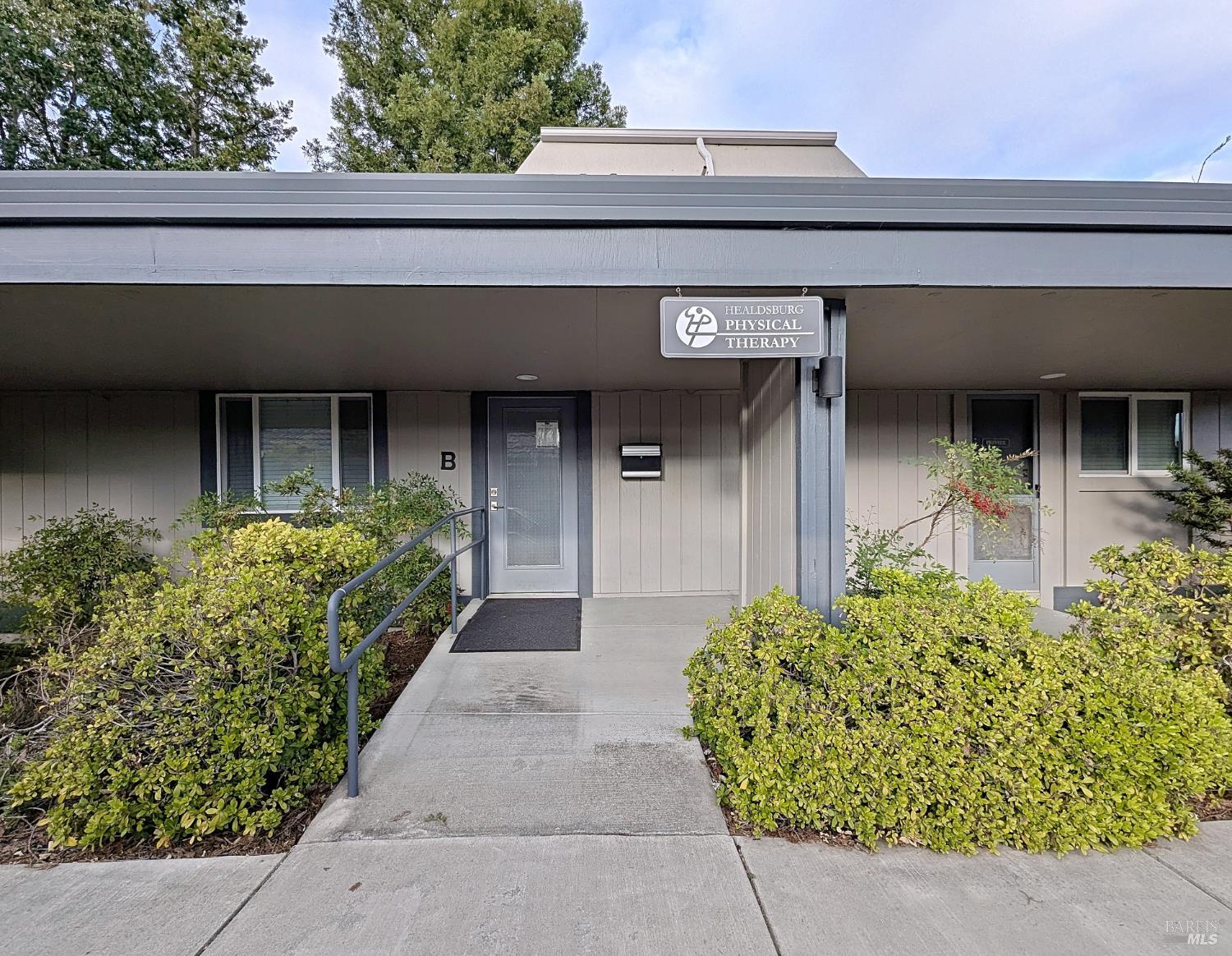 465 March Avenue Healdsburg CA 95448