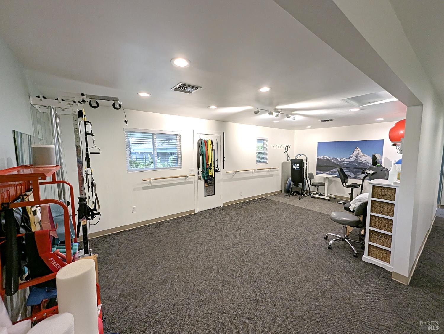 465 March Avenue Healdsburg CA 95448