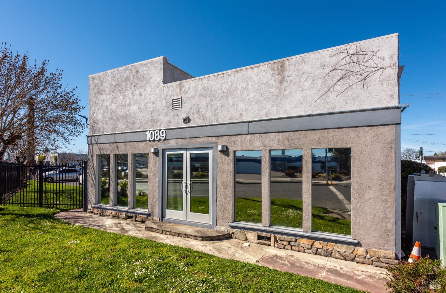1089 Santa Rosa Avenue Santa Rosa CA 95404