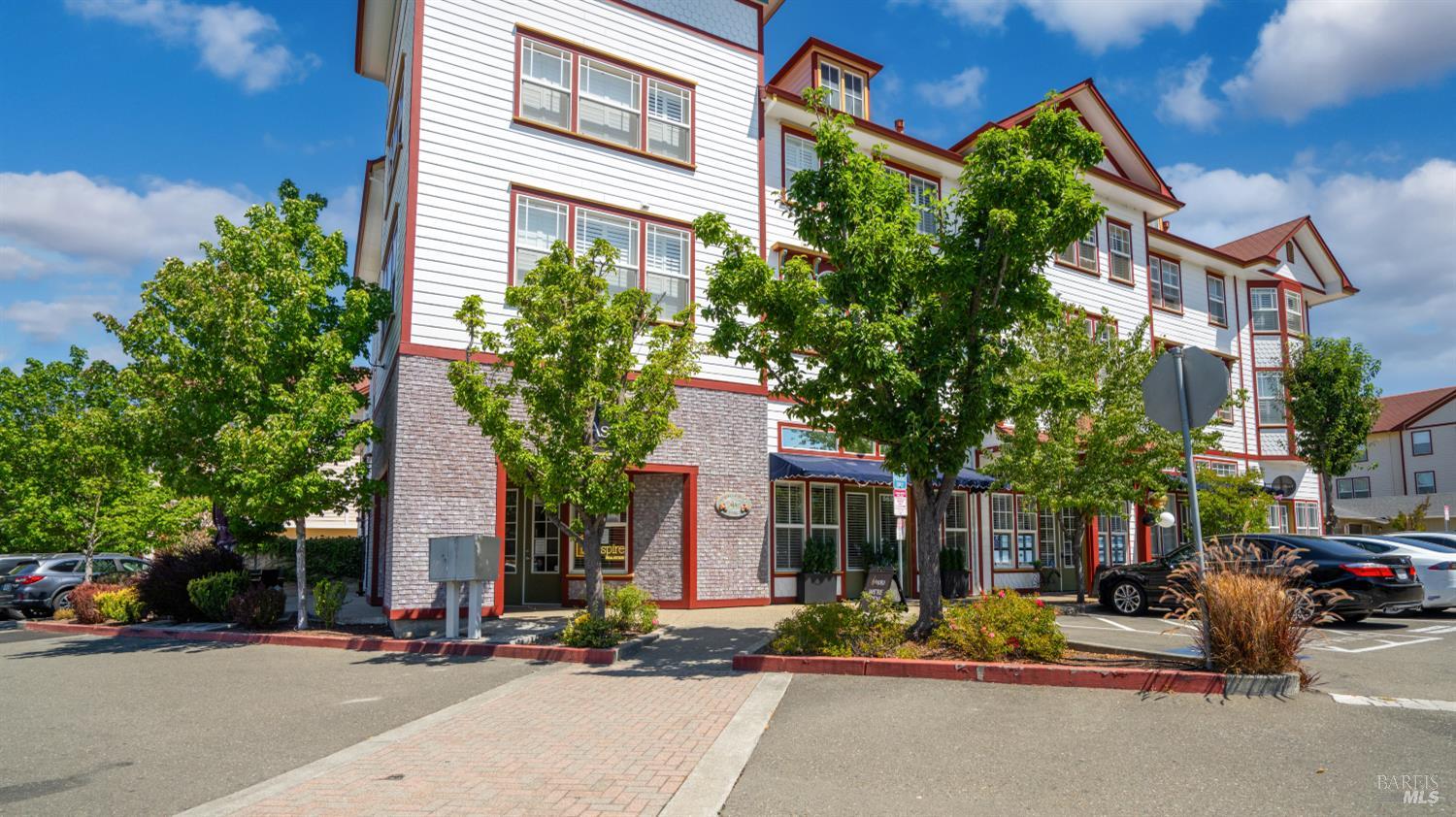 567 David Clayton Lane Windsor CA 95492