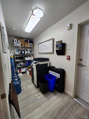 567 David Clayton Lane Windsor CA 95492