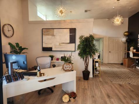 567 David Clayton Lane Windsor CA 95492