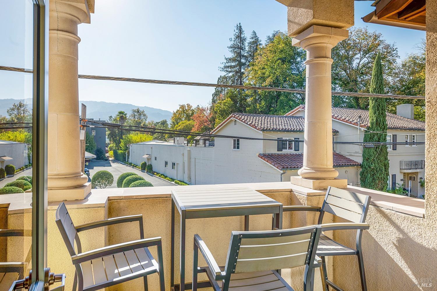 1050 Adams Street St. Helena CA 94574