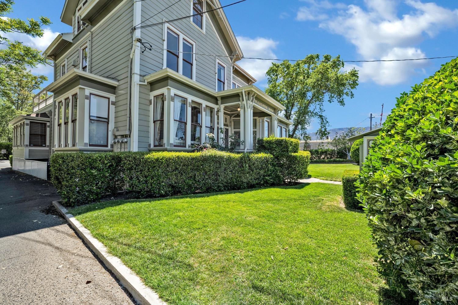 1127 Pope Street St. Helena CA 94574