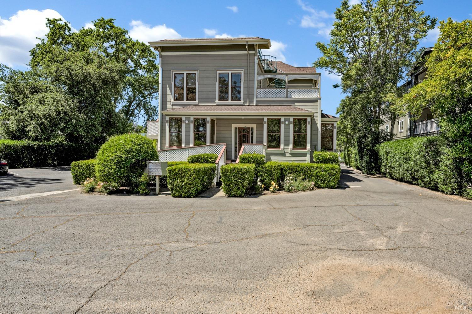 1127 Pope Street St. Helena CA 94574