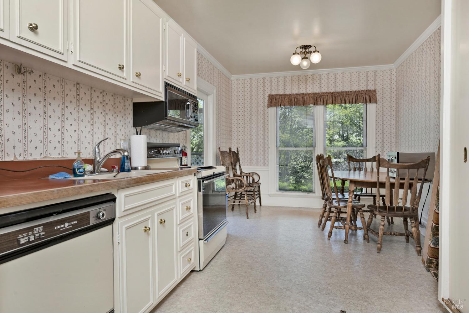 1127 Pope Street St. Helena CA 94574