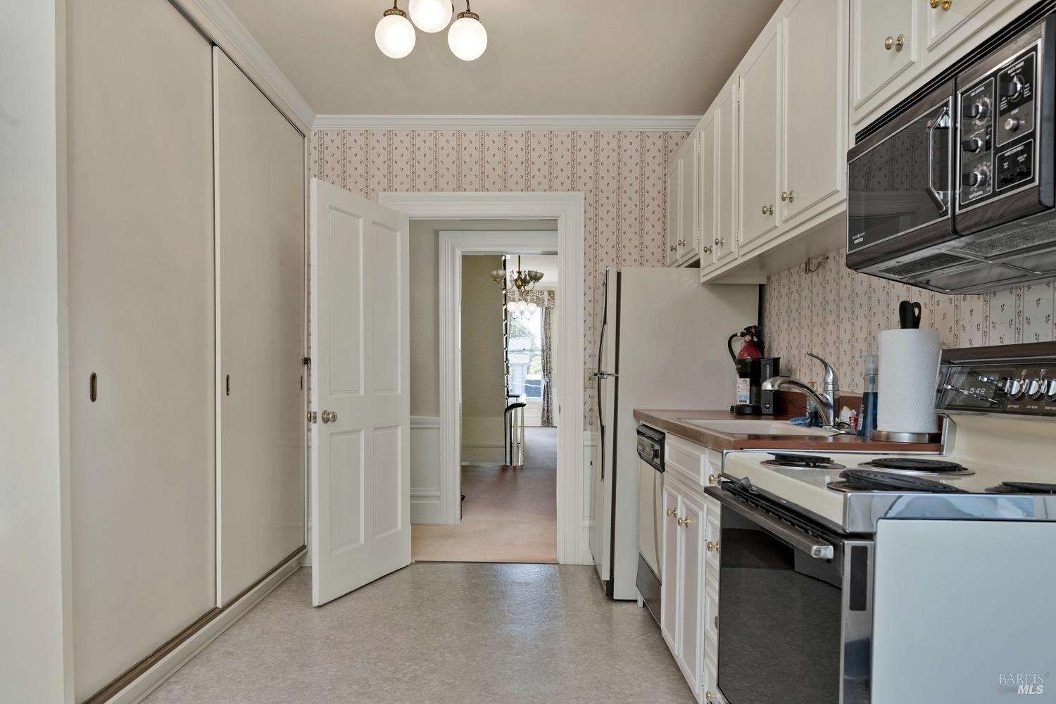 1127 Pope Street St. Helena CA 94574