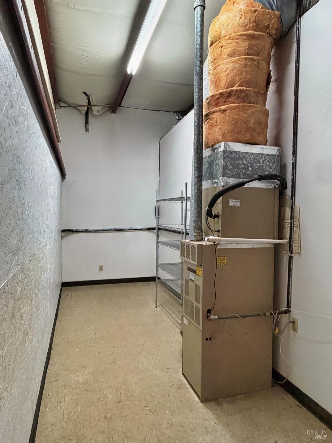 6951 East Road Redwood Valley CA 95470
