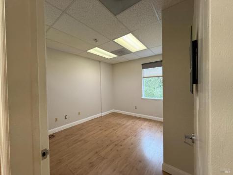 8911 Lakewood Drive Windsor CA 95492