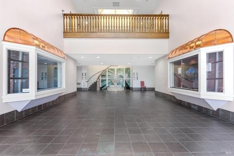 8911 Lakewood Drive Windsor CA 95492