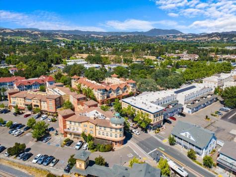 9101-9111 Windsor Road Windsor CA 95492