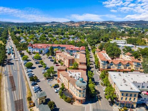 9101-9111 Windsor Road Windsor CA 95492