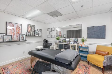 190 Wikiup Drive Santa Rosa CA 95403