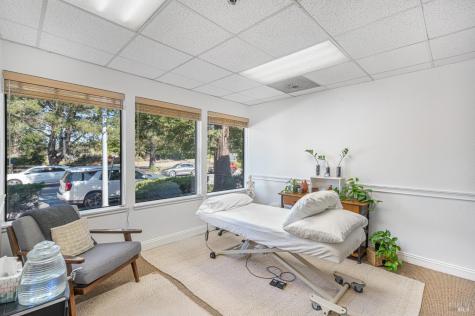 190 Wikiup Drive Santa Rosa CA 95403