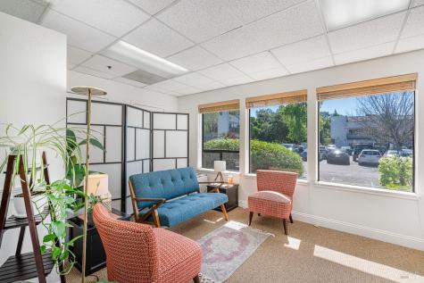 190 Wikiup Drive Santa Rosa CA 95403
