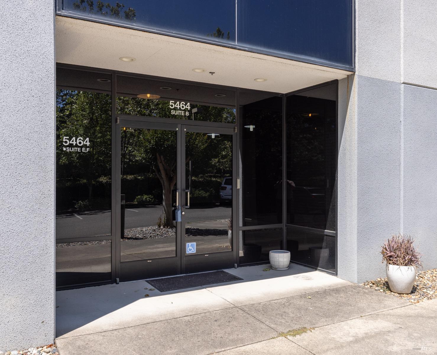 5464 Skylane Boulevard Santa Rosa CA 95403