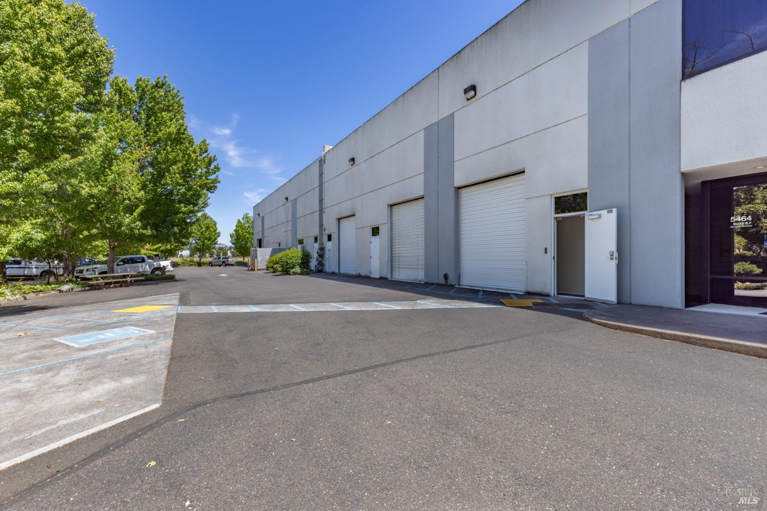 5464 Skylane Boulevard Santa Rosa CA 95403