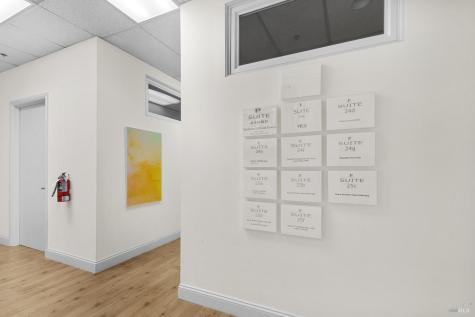 8911 Lakewood Drive Windsor CA 95492