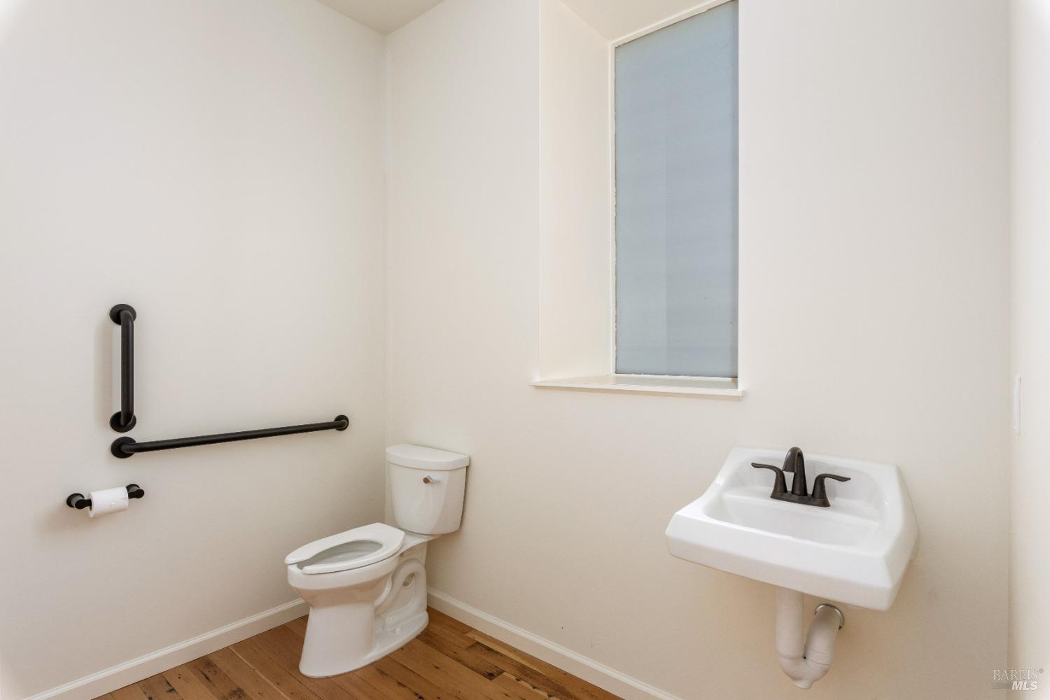 302 N Main Street Lakeport CA 95453