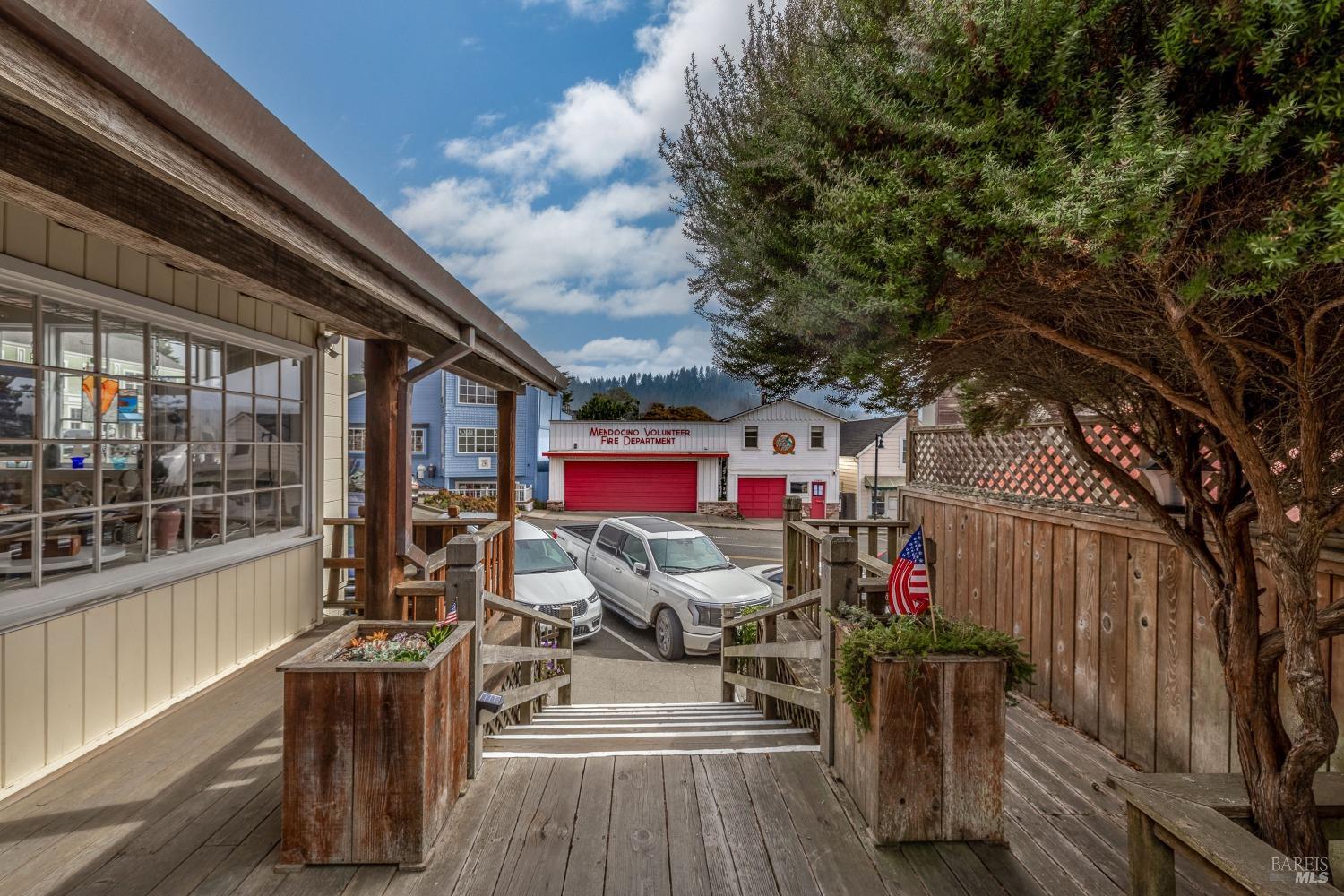 10470 Lansing Street Mendocino CA 95460