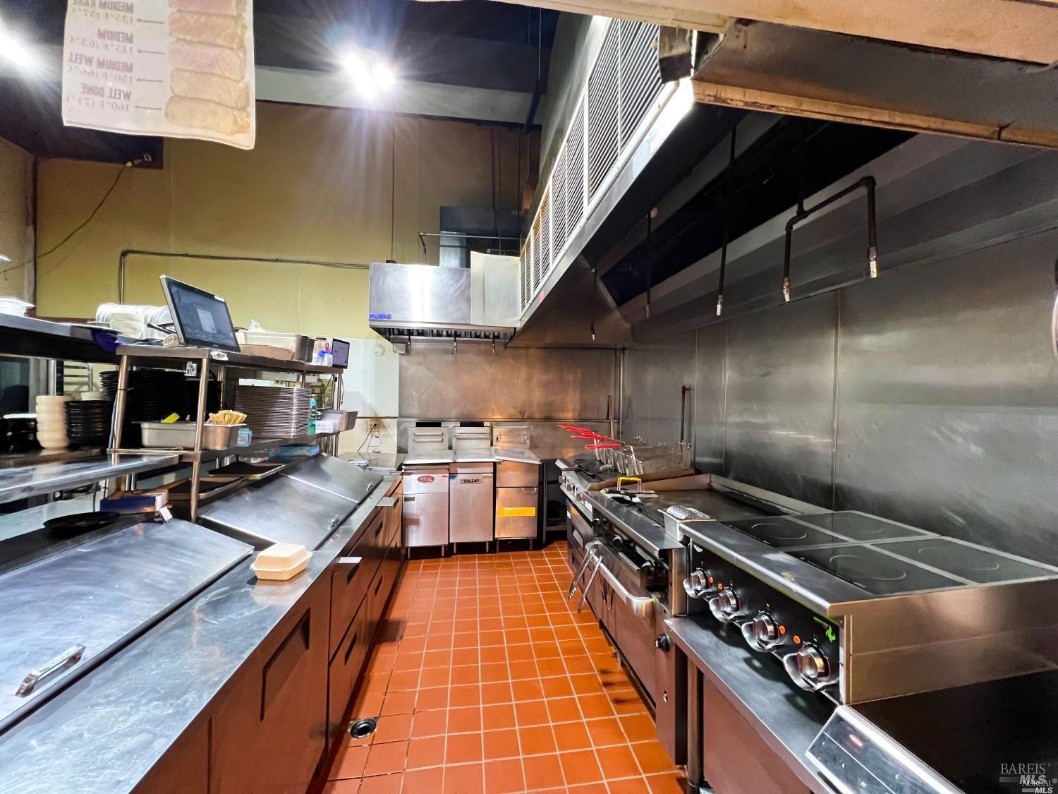 102 S State Street Ukiah CA 95482