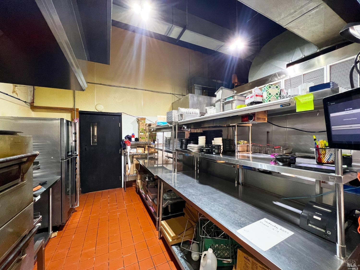 102 S State Street Ukiah CA 95482