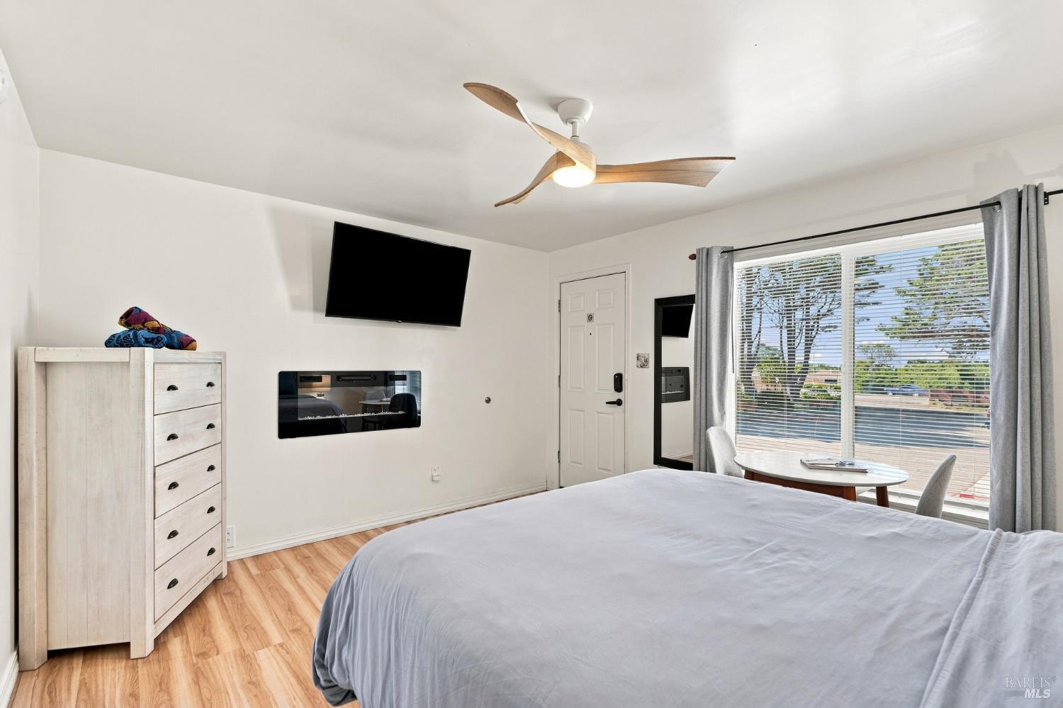 18725 N Highway 1 Highway Fort Bragg CA 95437