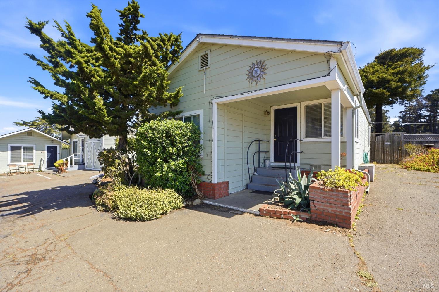 18725 N Highway 1 Highway Fort Bragg CA 95437
