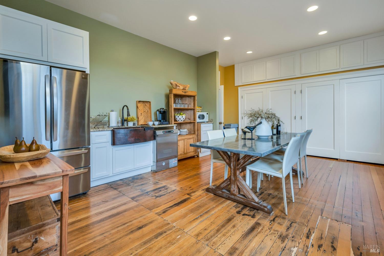 129 Devlin Road Napa CA 94558