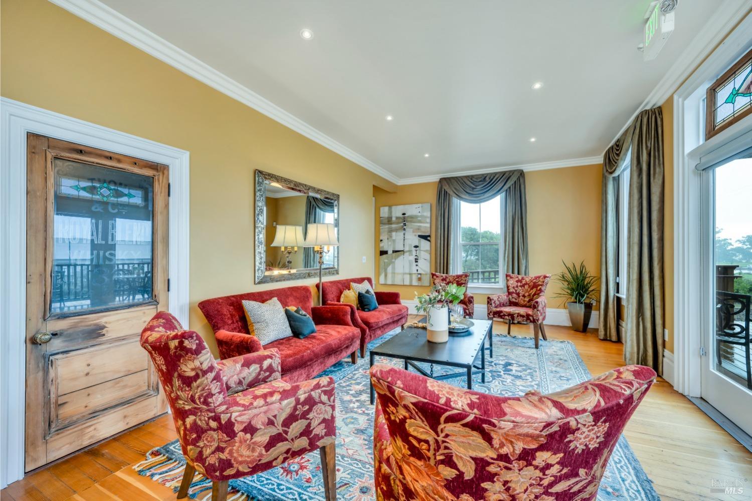 129 Devlin Road Napa CA 94558