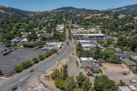 219 S Cloverdale Boulevard Cloverdale CA 95425